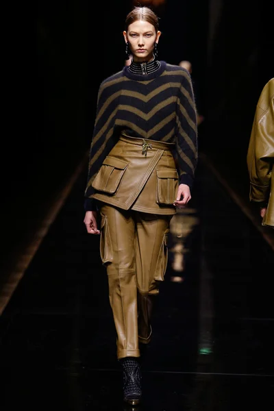 Look 23